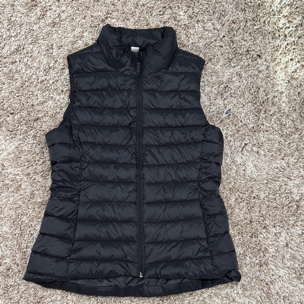Old Navy Black Puffer Vest